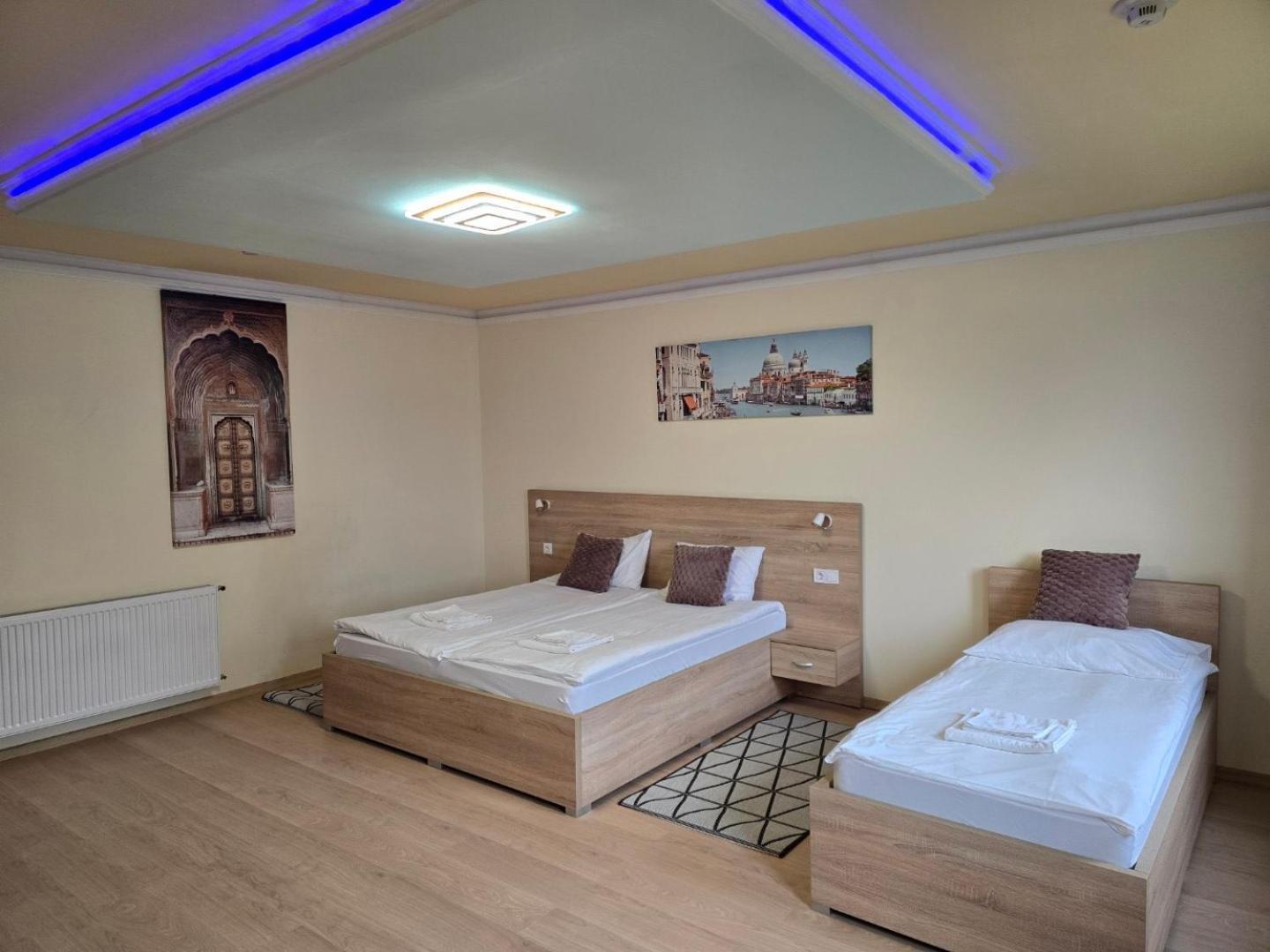 Hotel Bíbic és Tüskevár Étterem és Horgásztó Nyiregyhaza Exterior foto